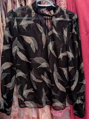 Who What Wear Black Top with Pink And White  Feather Motif High Neck Xs